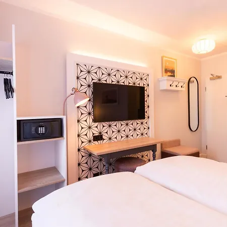 Garner By Ihg 3*