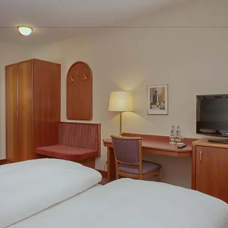 Garner By Ihg Hotel 3*