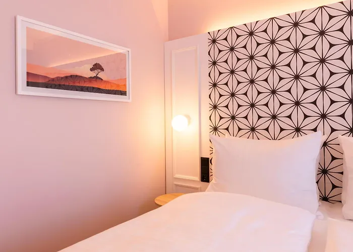 Garner By Ihg Hotell 3*